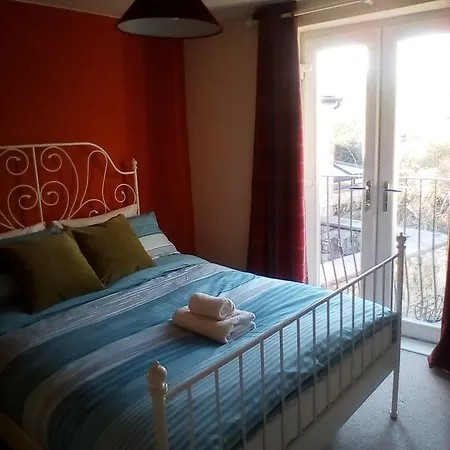 Well Green Homestay